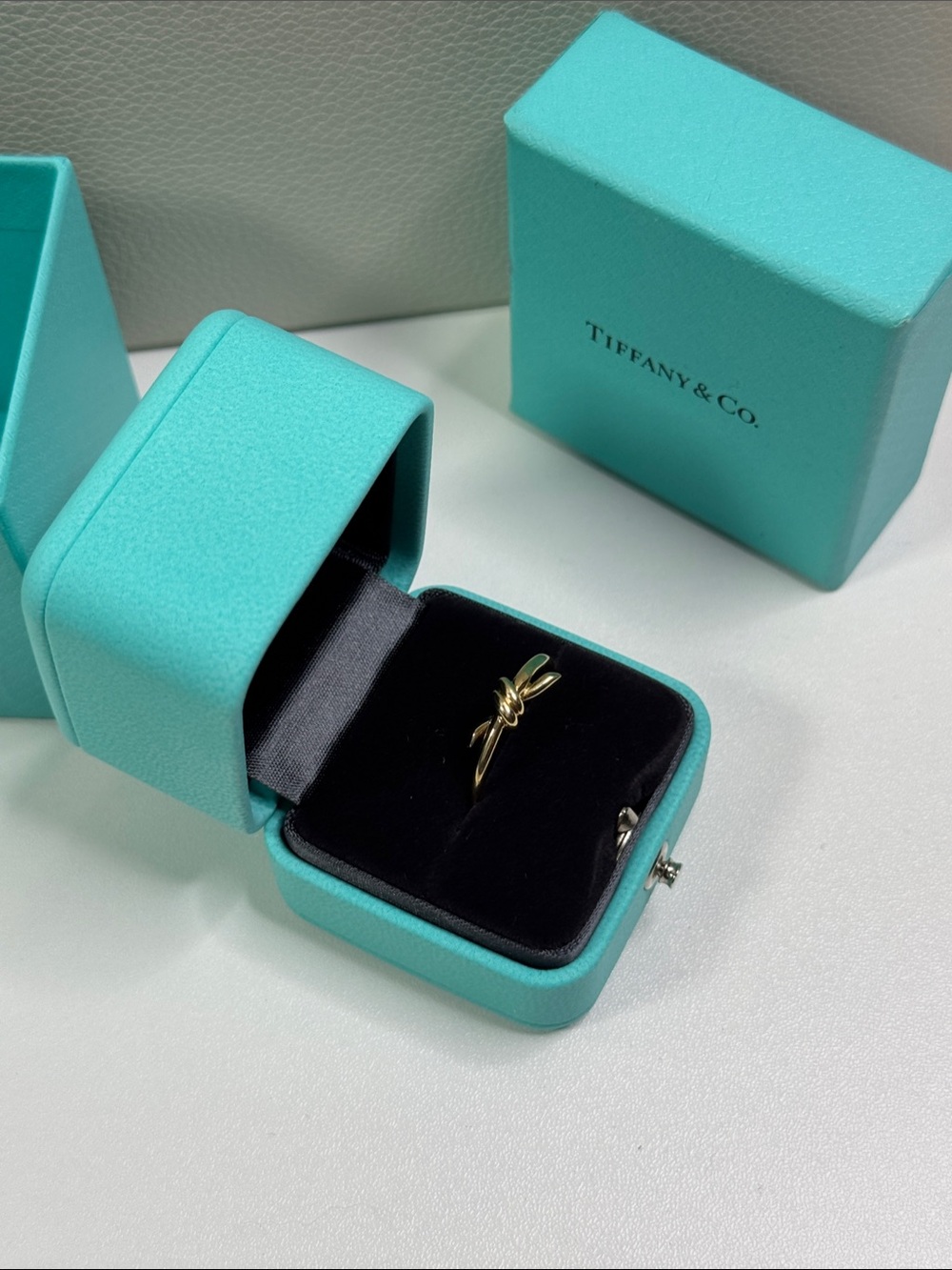 Tiffany & Co. Yellow Gold Knot Ring with Signature Blue Box 18K
